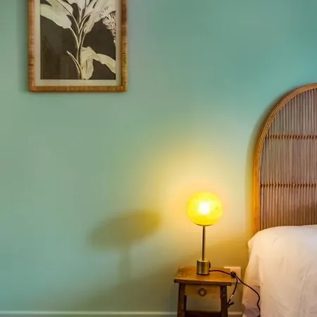 Casa vacanze Belle Et Grande Maison De Village Au Bord De L'eau *
